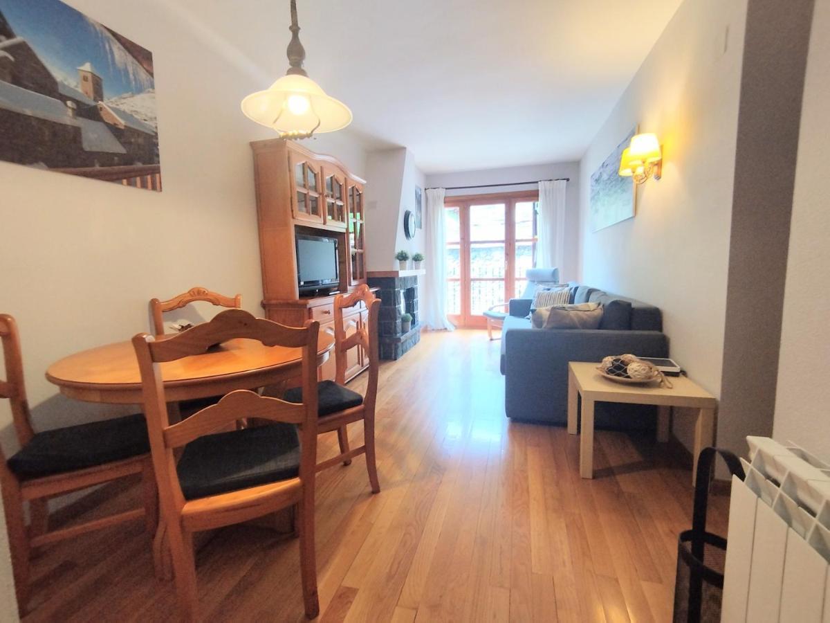 Ferienwohnung Check-In Casas Sinoantonio Benasque Exterior foto